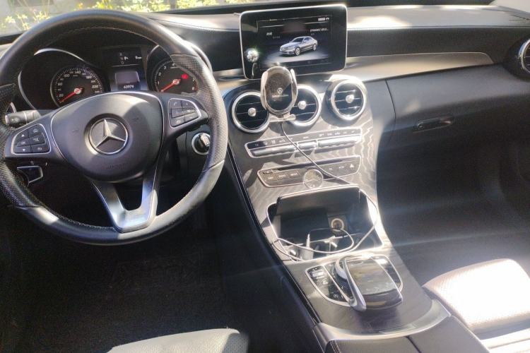 Used Mercedes-Benz C-Class 2016 C 200 L Sport Edition Center Console