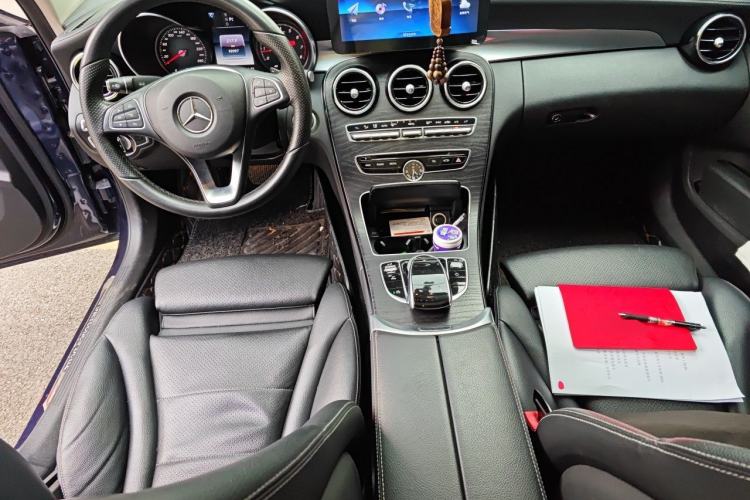 Used Mercedes-Benz C-Class 2016 C 200 L Sport Edition Center Console