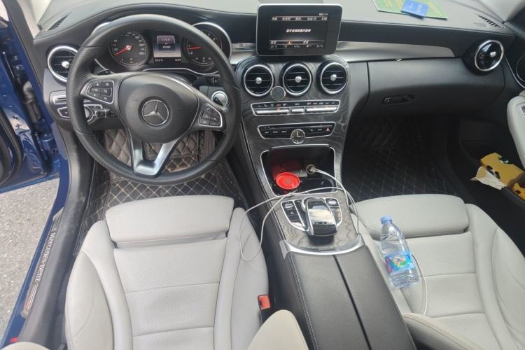 Used Mercedes-Benz C-Class 2016 C 200 L Sport Edition Center Console