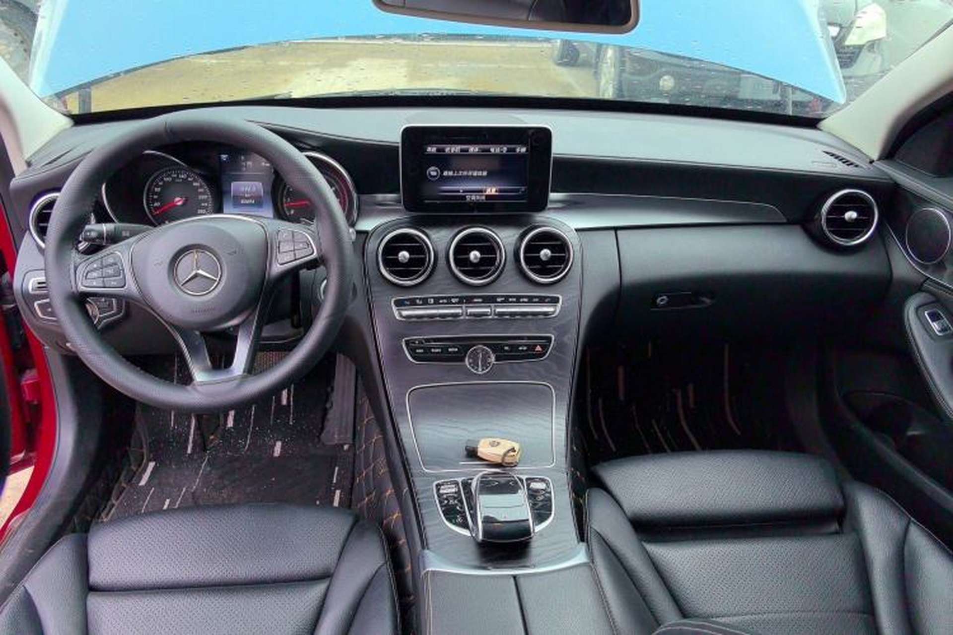 Used Mercedes-Benz C-Class 2016 C 200 L Sport Edition Center Console