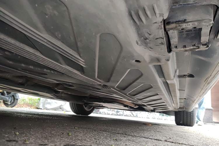 Used Mercedes-Benz C-Class 2016 C 200 L Sport Edition Chassis Front Right