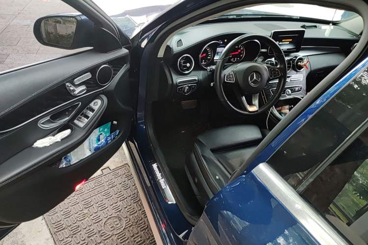 Used Mercedes-Benz C-Class 2016 C 200 L Sport Edition Driver Seat