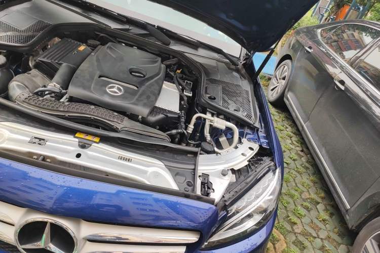 Used Mercedes-Benz C-Class 2016 C 200 L Sport Edition Engine Bay Left