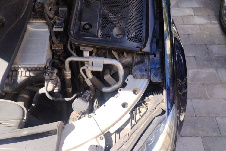 Used Mercedes-Benz C-Class 2016 C 200 L Sport Edition Engine Bay Left