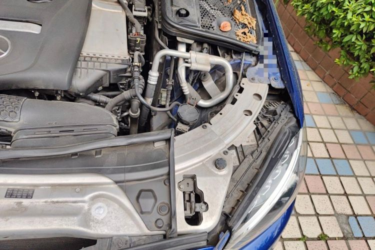 Used Mercedes-Benz C-Class 2016 C 200 L Sport Edition Engine Bay Left