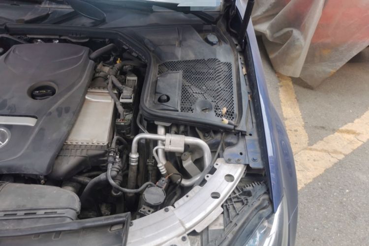 Used Mercedes-Benz C-Class 2016 C 200 L Sport Edition Engine Bay Left