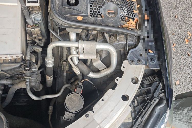 Used Mercedes-Benz C-Class 2016 C 200 L Sport Edition Engine Bay Left