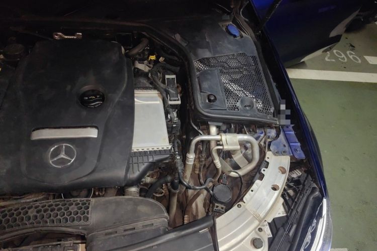 Used Mercedes-Benz C-Class 2016 C 200 Sport Edition Engine Bay Left