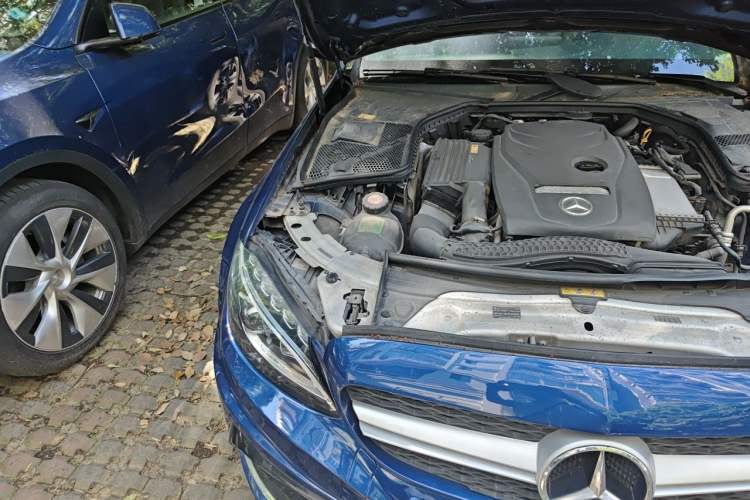 Used Mercedes-Benz C-Class 2016 C 200 Sport Edition Engine Bay Right