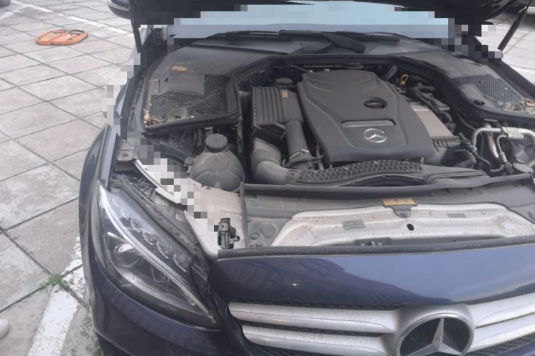 Used Mercedes-Benz C-Class 2016 C 200 L Sport Edition Engine Bay Right