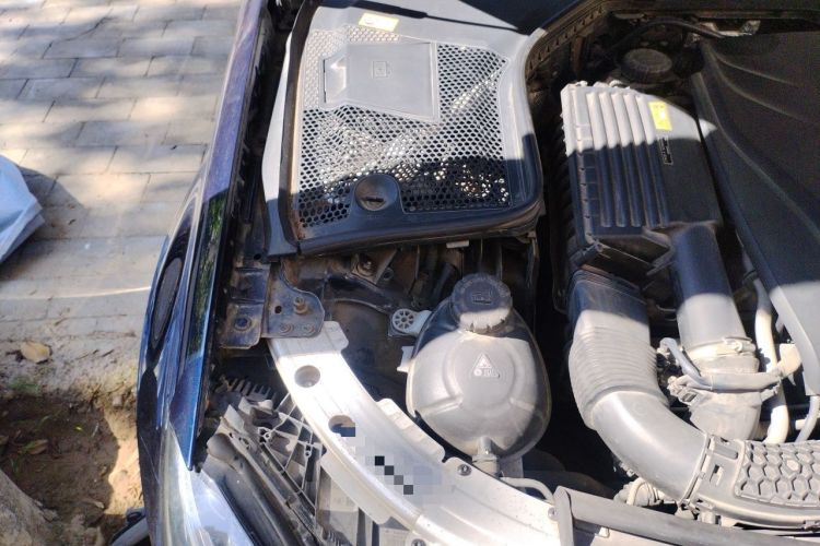 Used Mercedes-Benz C-Class 2016 C 200 L Sport Edition Engine Bay Right