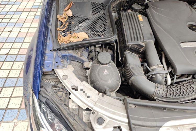 Used Mercedes-Benz C-Class 2016 C 200 L Sport Edition Engine Bay Right