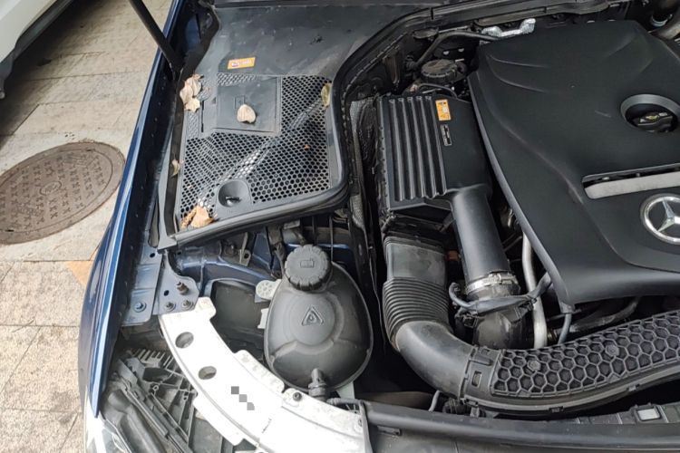 Used Mercedes-Benz C-Class 2016 C 200 L Sport Edition Engine Bay Right