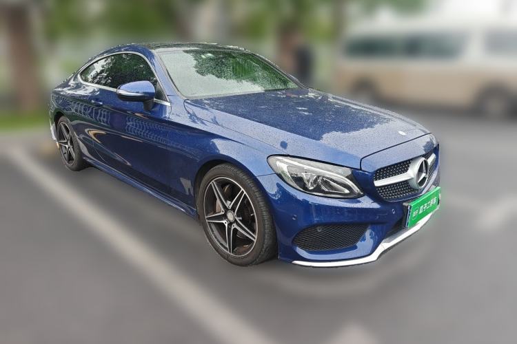 Used Mercedes-Benz C-Class 2016 C 200 Coupe Front Right 45 Deg