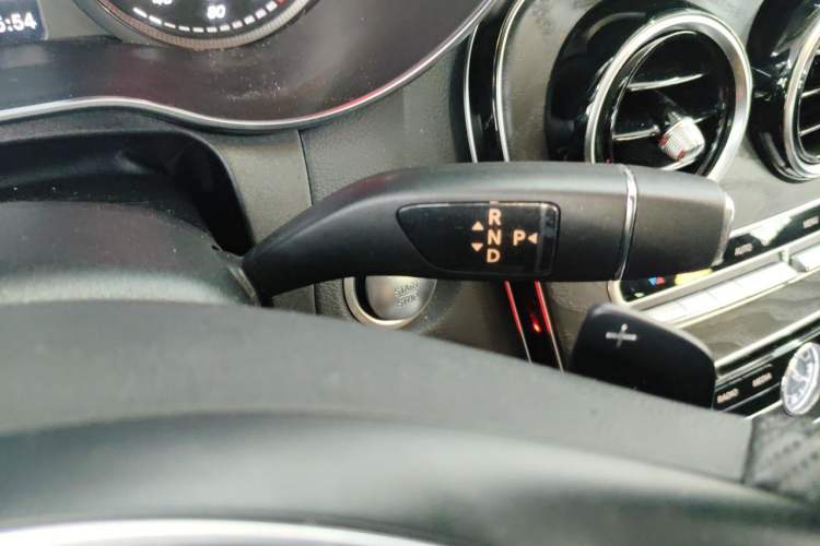 Used Mercedes-Benz C-Class 2016 C 200 L Sport Edition Gear Lever
