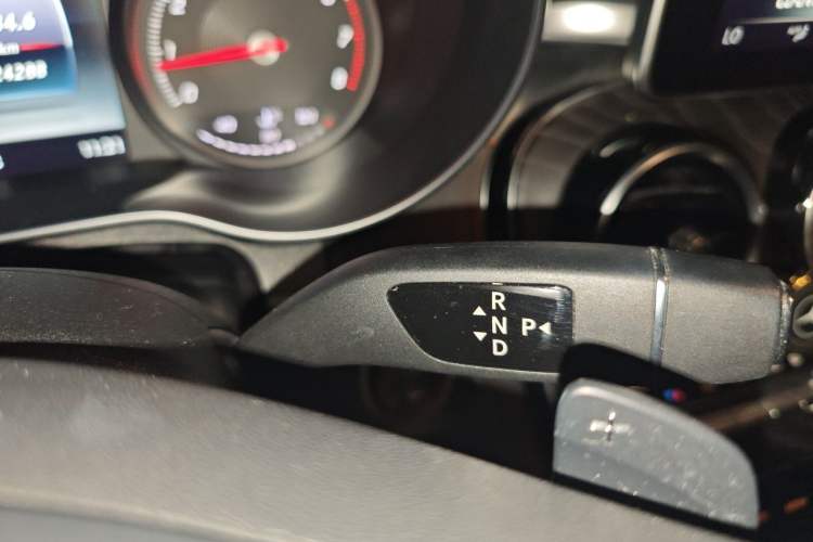 Used Mercedes-Benz C-Class 2016 C 200 L Sport Edition Gear Lever