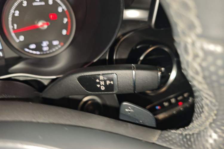Used Mercedes-Benz C-Class 2016 C 200 L Sport Edition Gear Lever