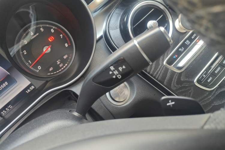 Used Mercedes-Benz C-Class 2016 C 200 L Sport Edition Gear Lever