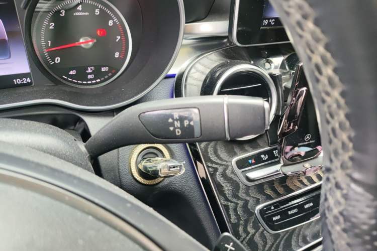 Used Mercedes-Benz C-Class 2016 C 200 L Sport Edition Gear Lever