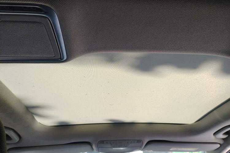 Used Mercedes-Benz C-Class 2016 C 200 L Sport Edition Headliner