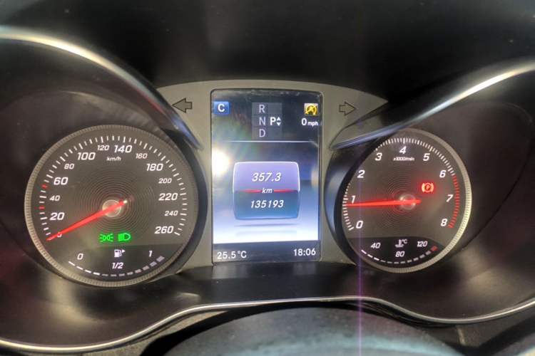 Used Mercedes-Benz C-Class 2016 C 180 L Sport Edition Instrument Cluster