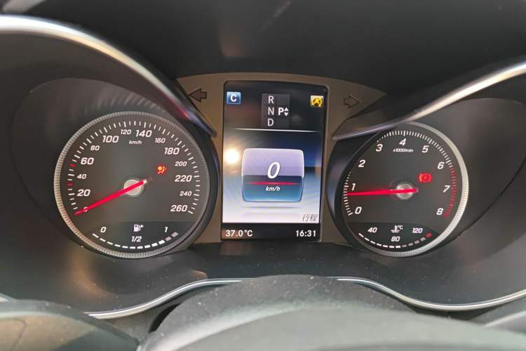 Used Mercedes-Benz C-Class 2016 C 200 L Sport Edition Instrument Cluster