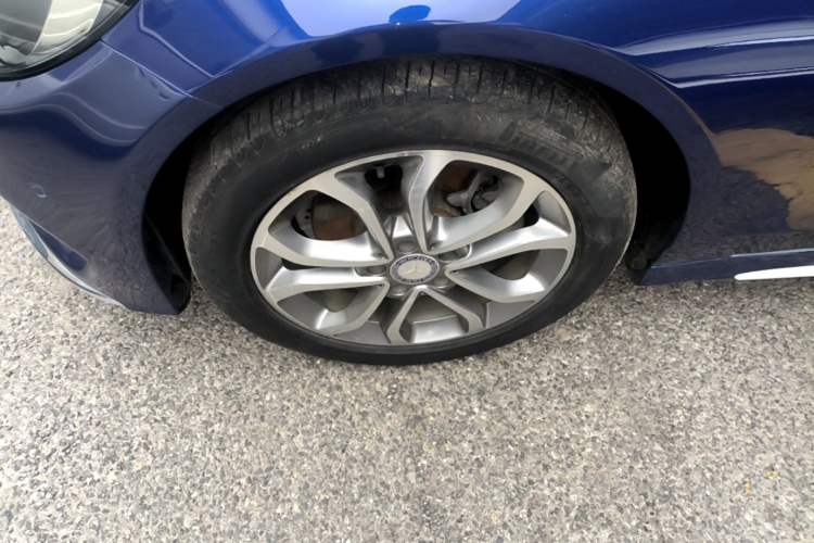 Used Mercedes-Benz C-Class 2016 C 180 L Sport Edition Left Front Wheel Hub