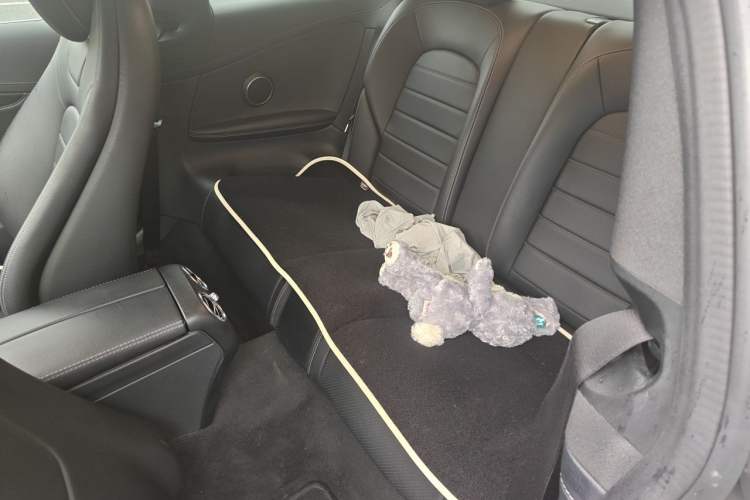 Used Mercedes-Benz C-Class 2016 C 200 Coupe Left Rear Seat
