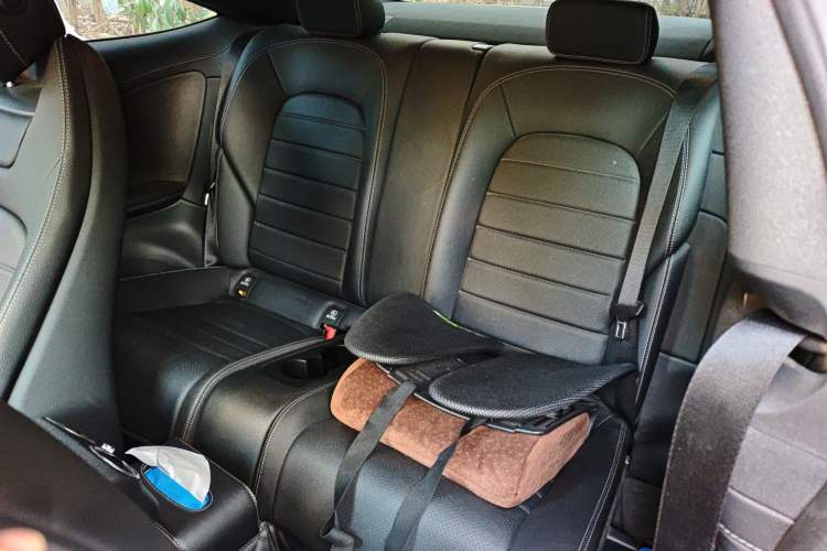 Used Mercedes-Benz C-Class 2016 C 200 Coupe Left Rear Seat
