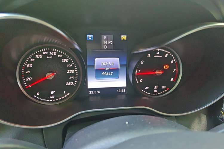 Used Mercedes-Benz C-Class 2016 C 200 Sport Edition Odometer Close Up