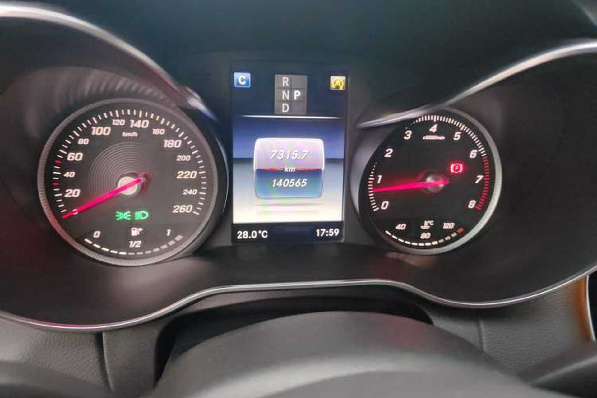 Used Mercedes-Benz C-Class 2016 C 200 L Sport Edition Odometer Close Up