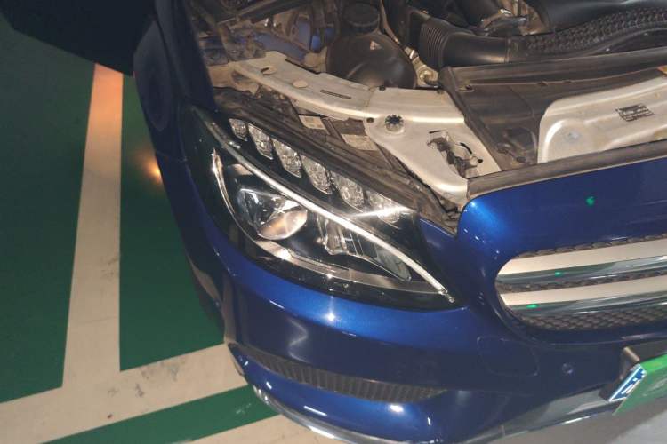Used Mercedes-Benz C-Class 2016 C 200 L Sport Edition Right Front Headlight