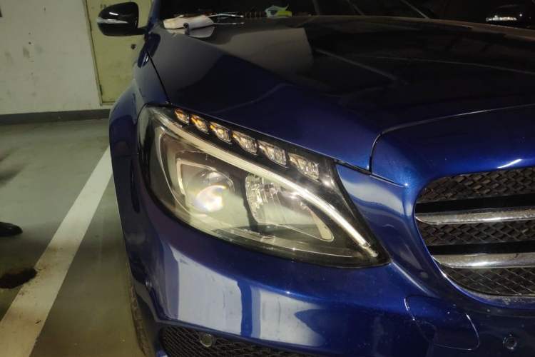 Used Mercedes-Benz C-Class 2016 C 200 Sport Edition Right Front Headlight
