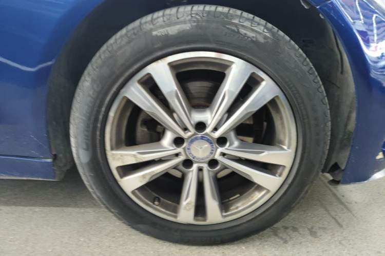 Used Mercedes-Benz C-Class 2016 C 200 L Sport Edition Right Front Wheel Hub