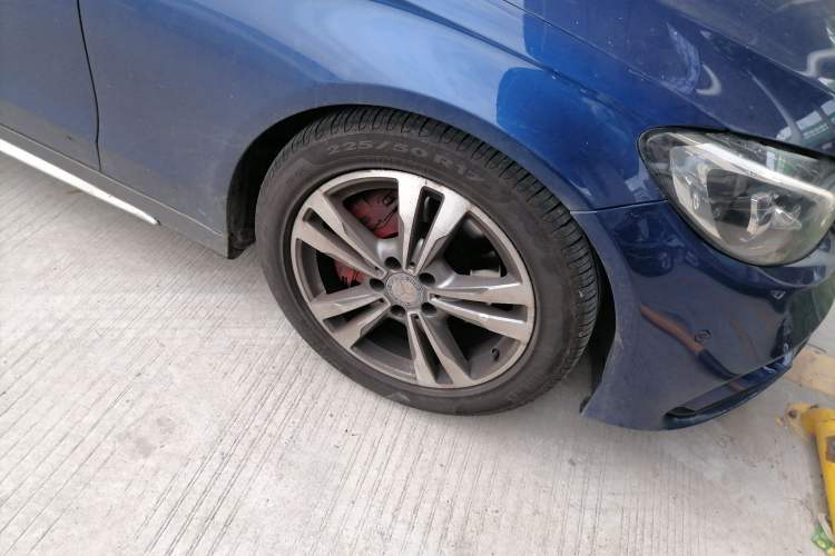 Used Mercedes-Benz C-Class 2016 C 200 L Sport Edition Right Front Wheel Hub