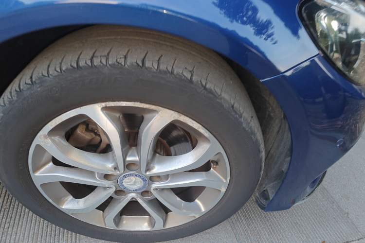 Used Mercedes-Benz C-Class 2016 C 180 L Sport Edition Right Front Wheel Hub