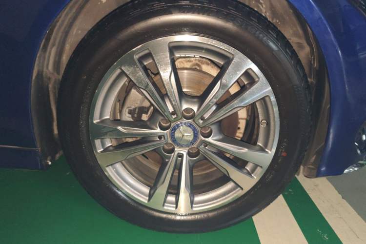 Used Mercedes-Benz C-Class 2016 C 200 L Sport Edition Right Front Wheel Hub