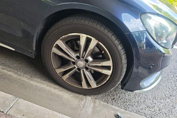 Used Mercedes-Benz C-Class 2016 C 200 L Sport Edition Right Front Wheel Hub