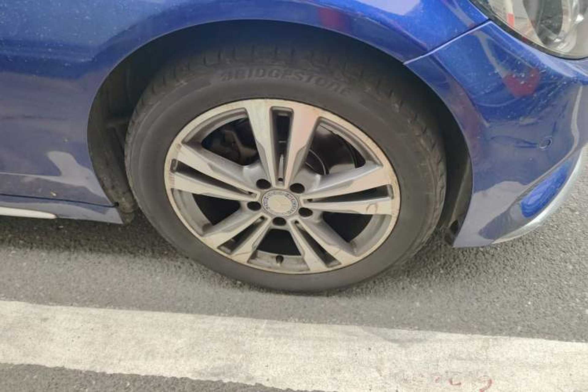 Used Mercedes-Benz C-Class 2016 C 200 L Sport Edition Right Front Wheel Hub