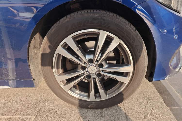 Used Mercedes-Benz C-Class 2016 C 200 L Sport Edition Right Front Wheel Hub