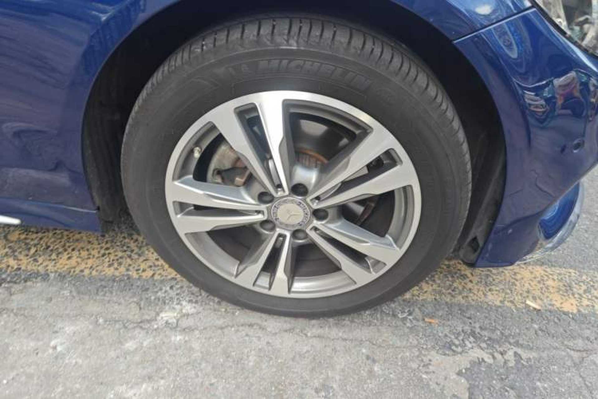 Used Mercedes-Benz C-Class 2016 C 200 L Sport Edition Right Front Wheel Hub