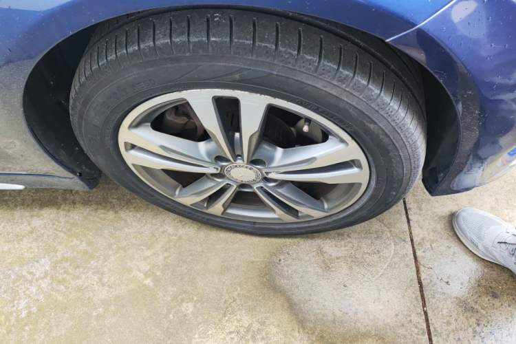Used Mercedes-Benz C-Class 2016 C 200 L Sport Edition Right Front Wheel Hub