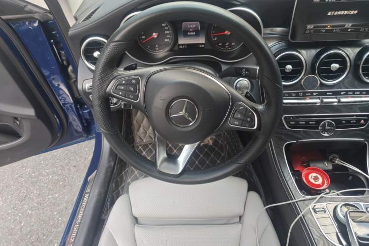 Used Mercedes-Benz C-Class 2016 C 200 L Sport Edition Steering Wheel