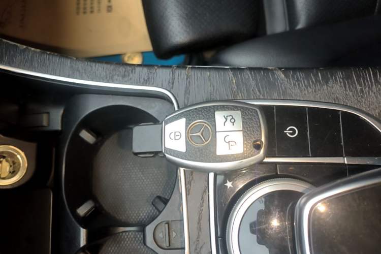 Used Mercedes-Benz C-Class 2016 C 180 L Sport Edition Vehicle Key