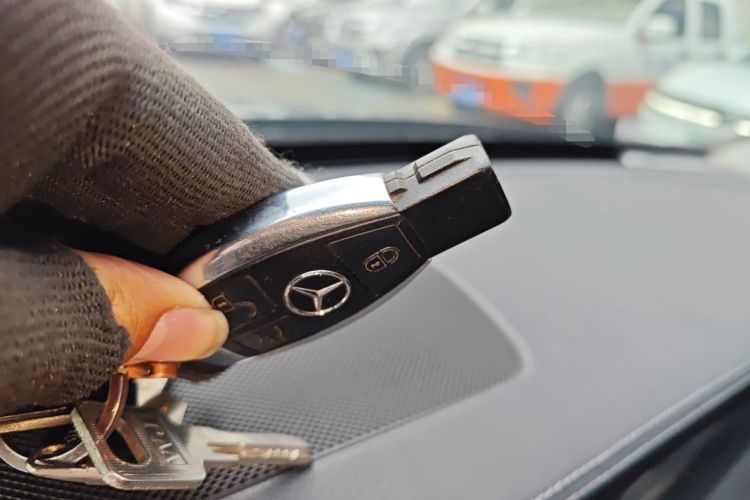 Used Mercedes-Benz C-Class 2016 C 200 L Sport Edition Vehicle Key