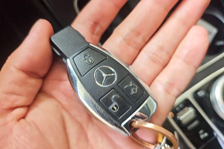 Used Mercedes-Benz C-Class 2016 C 200 L Sport Edition Vehicle Key