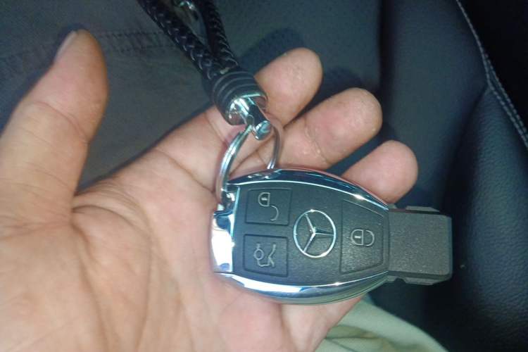 Used Mercedes-Benz C-Class 2016 C 200 L Sport Edition Vehicle Key