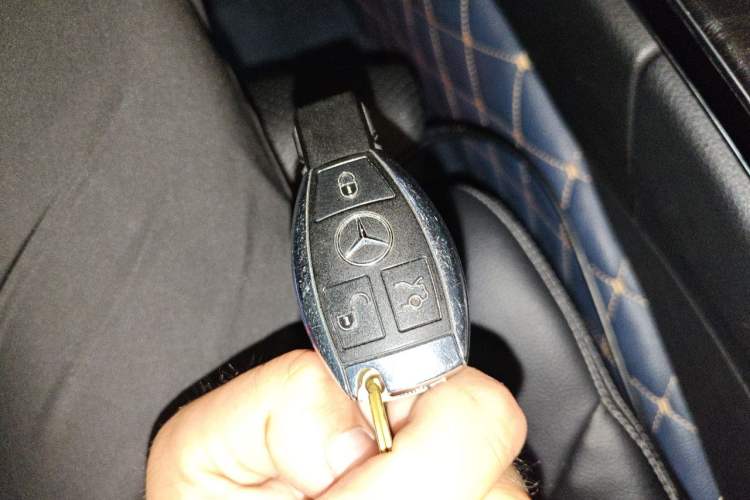 Used Mercedes-Benz C-Class 2016 C 180 L Sport Edition Vehicle Key