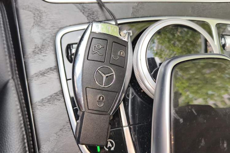 Used Mercedes-Benz C-Class 2016 C 200 L Sport Edition Vehicle Key