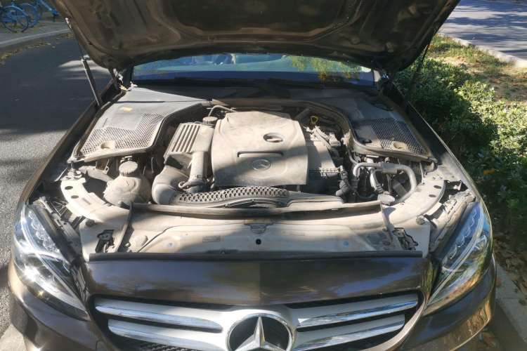 Used Mercedes-Benz C-Class 2016 C 200 L Sport Edition Engine Bay